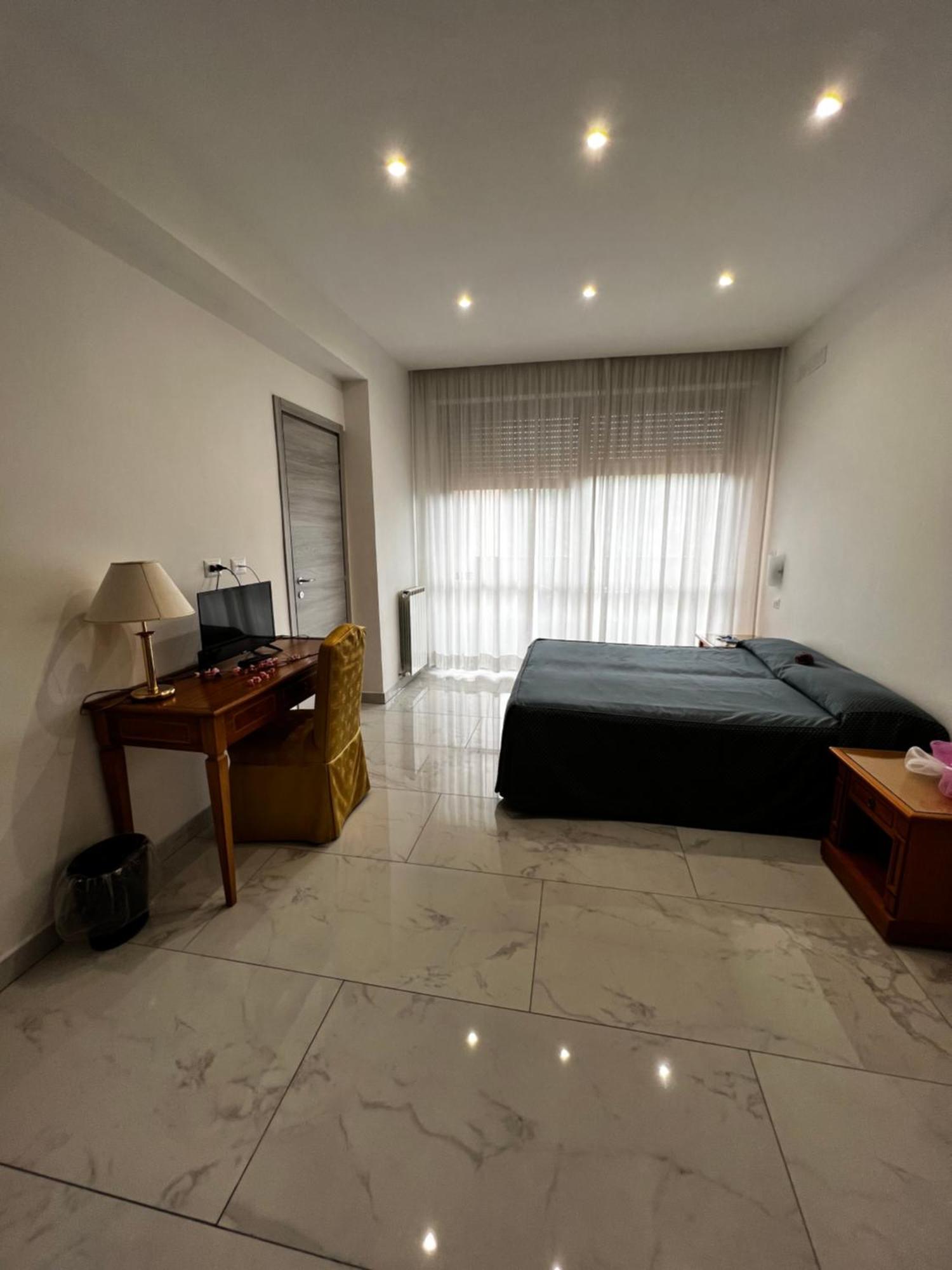 Parco Tirreno Hotel Róma Kültér fotó
